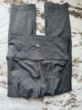 Lululemon High-Rise Charcoal Gray cropped Leggings